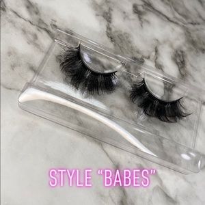 eyelashes style “babes”